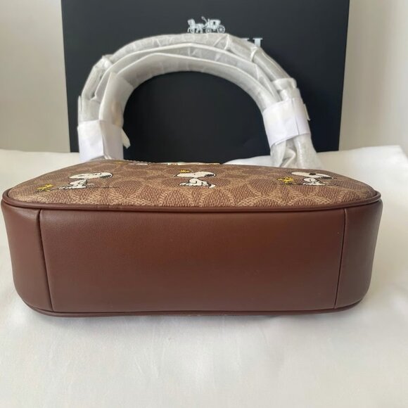 NWT Coach X Peanuts Teri Shoulder Bag In Signature Canvas With Snoopy Print - Picture 4 of 6